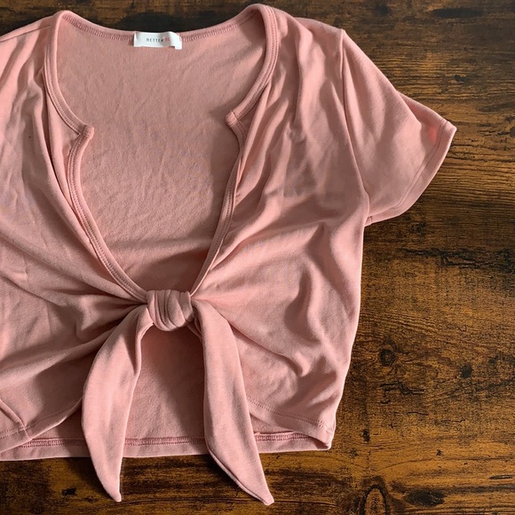 Pastel Pink Keyhole Crop - Picture 1 of 4